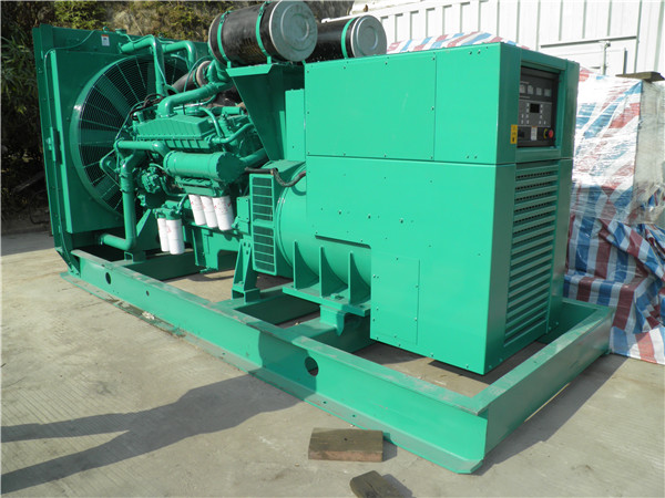 安宁出租发电机 发电机组厂家：柴油发电机组的控制屏的作用是什么？